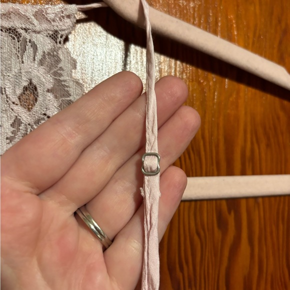 VICTORIA’S SECRET Baby Pink Lace Chemise Sleep Dress - Picture 4 of 8